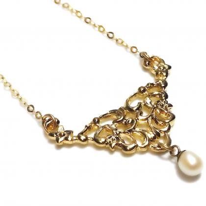 Goldfield Pendant With White Pearl - For Women